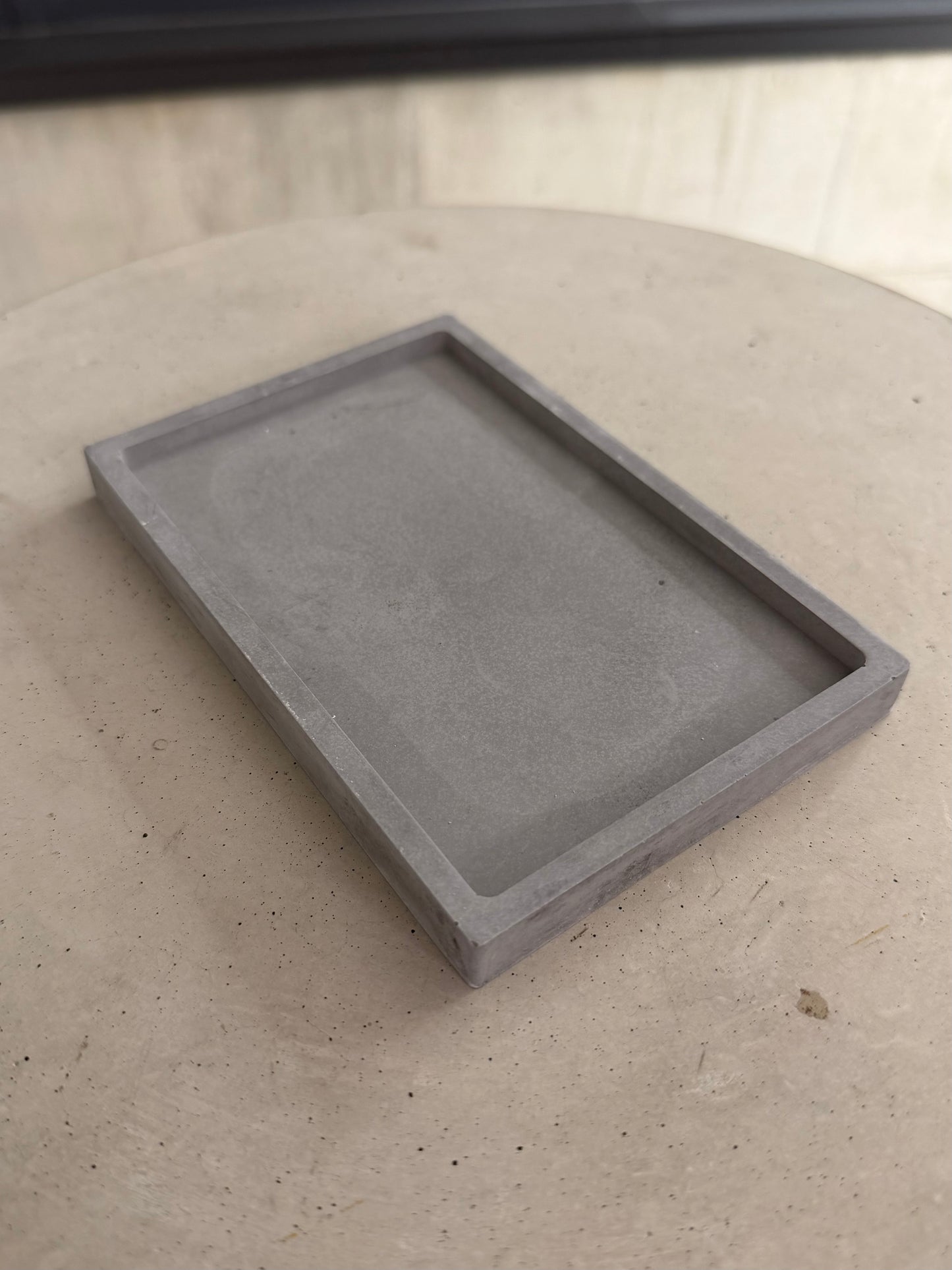 Iconic Tray Concrete