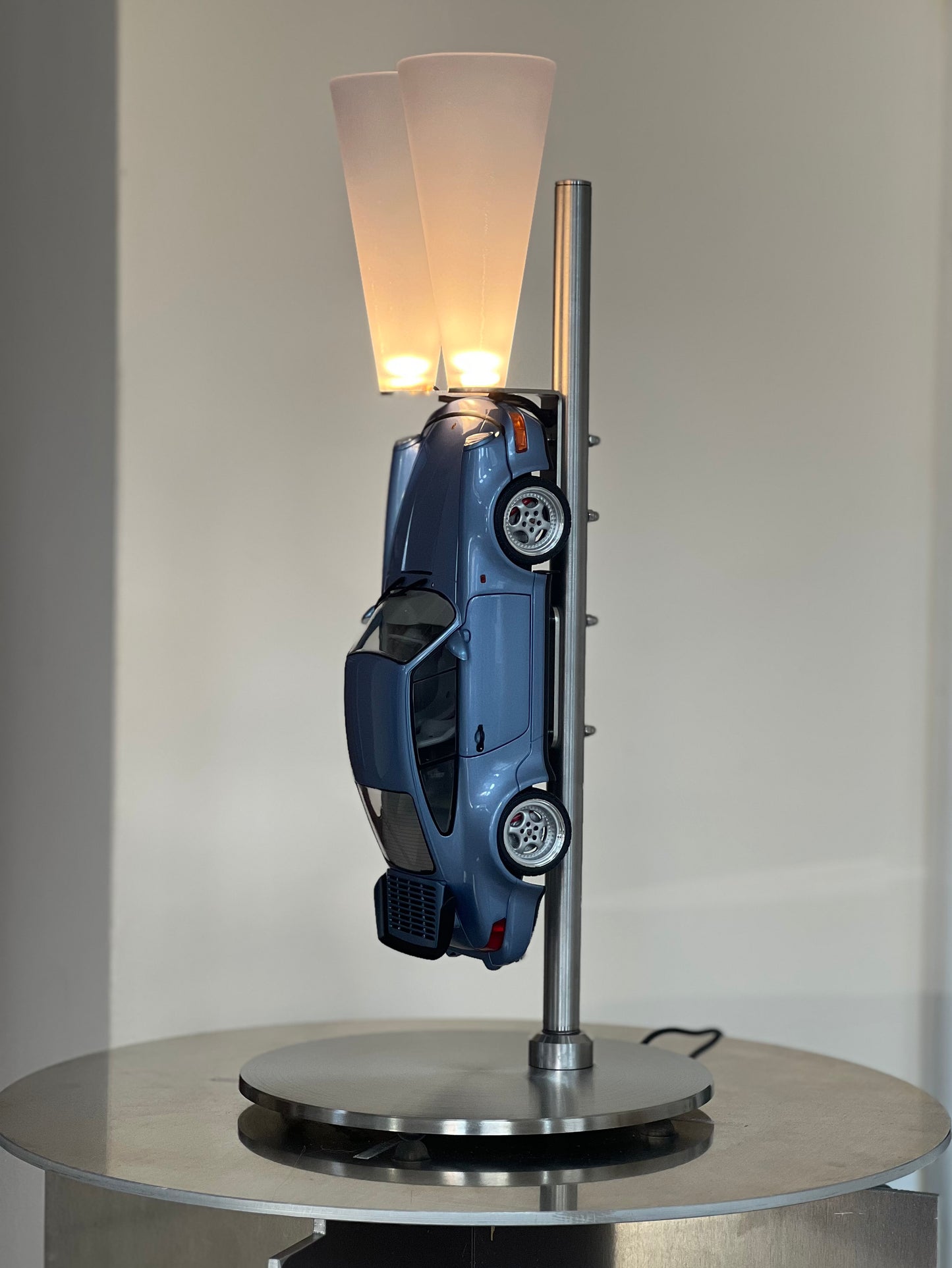 ArtCar Lampe Porsche 964 Turbo Horizontblau