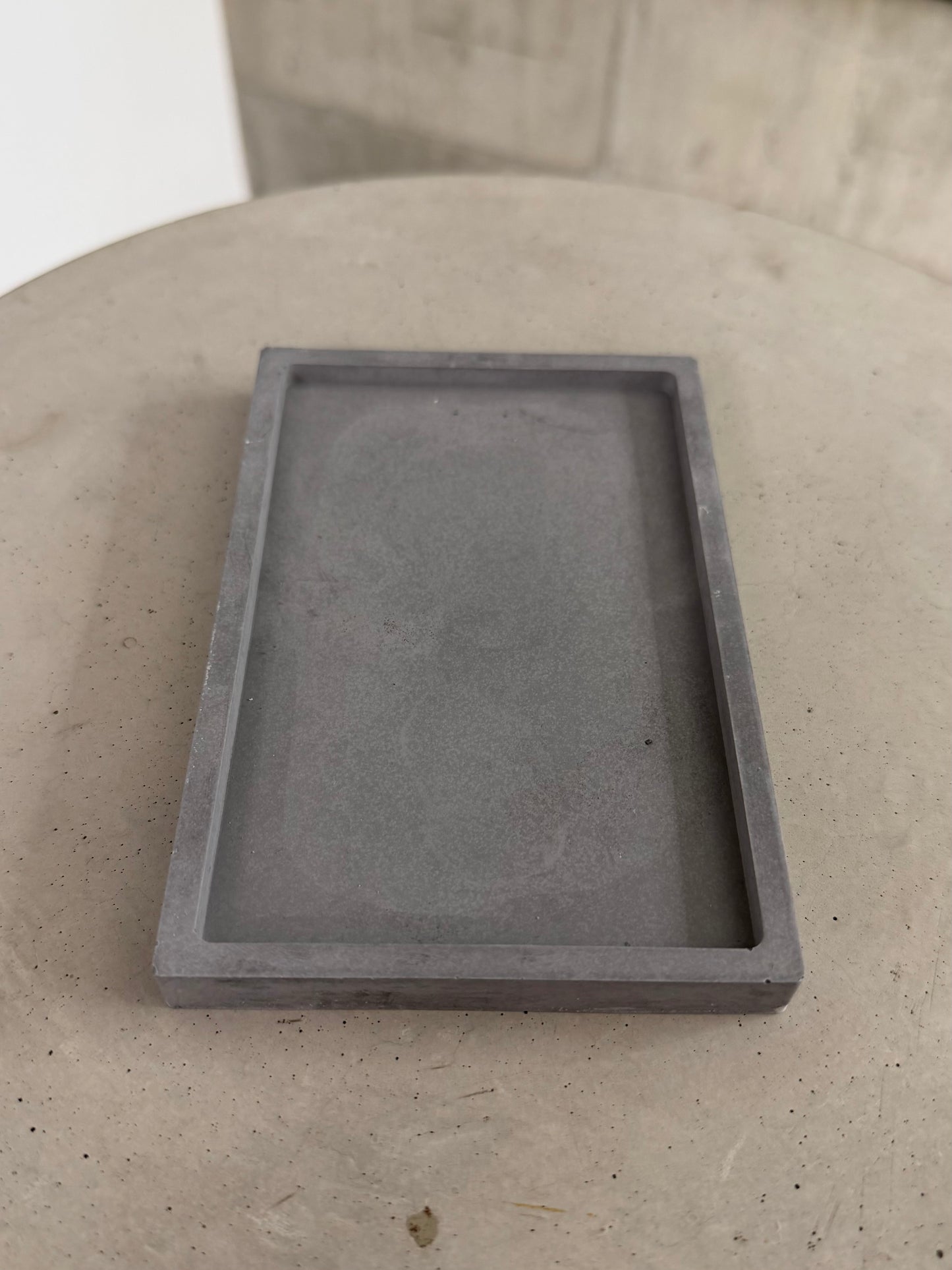Iconic Tray Concrete