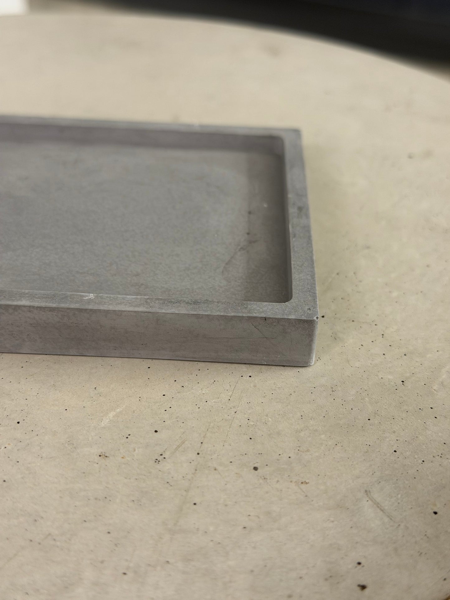 Iconic Tray Concrete