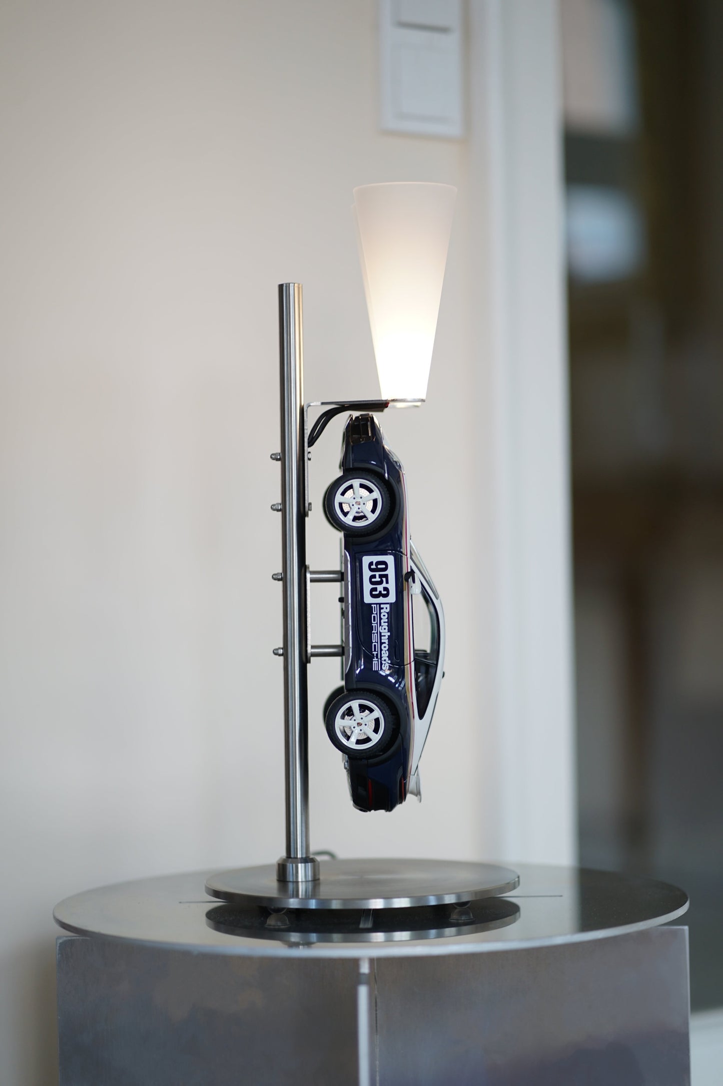 ArtCar Lampe Porsche 992 Dakar Roughroads