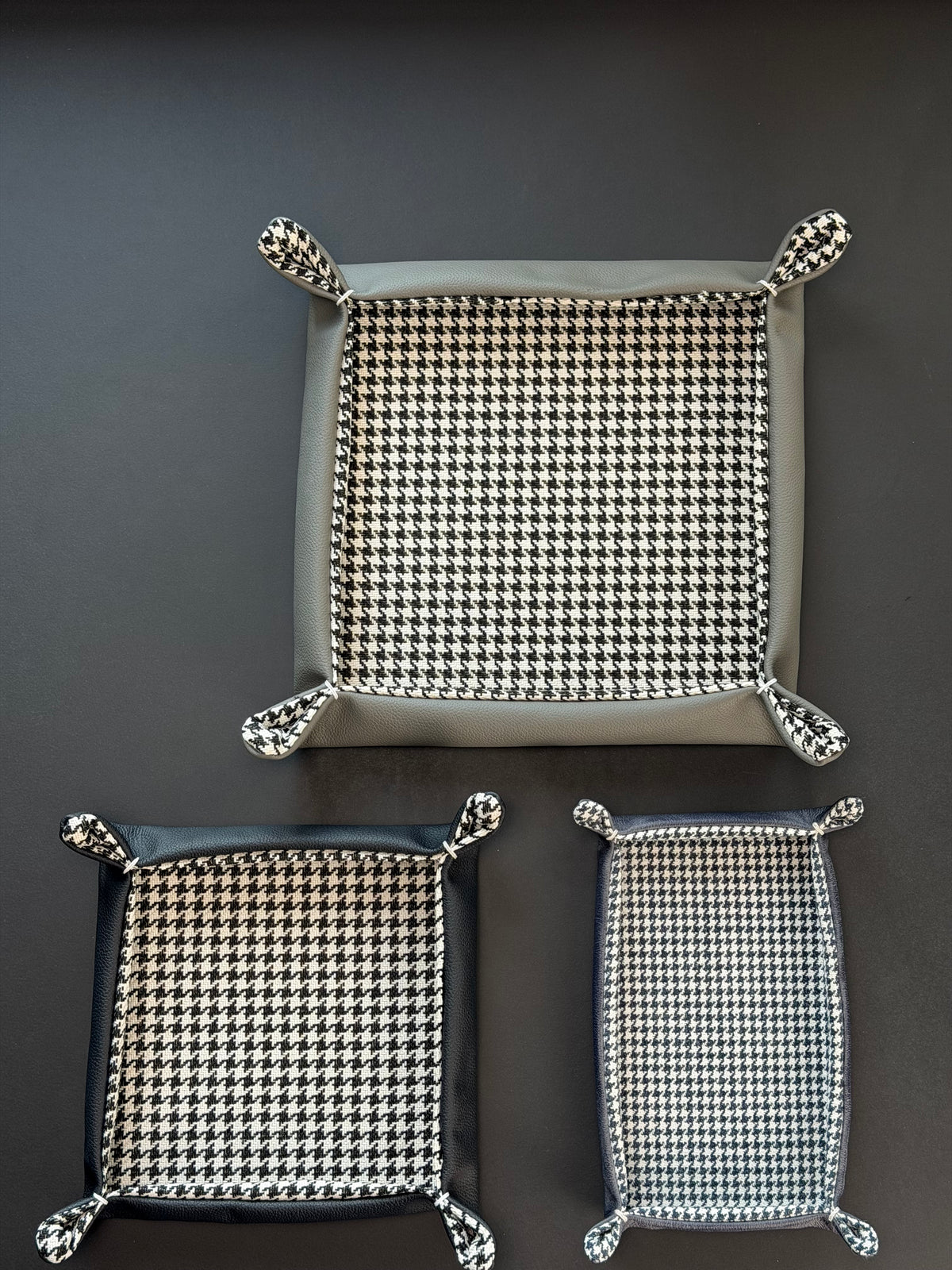 Heritage Square Tray – Noir