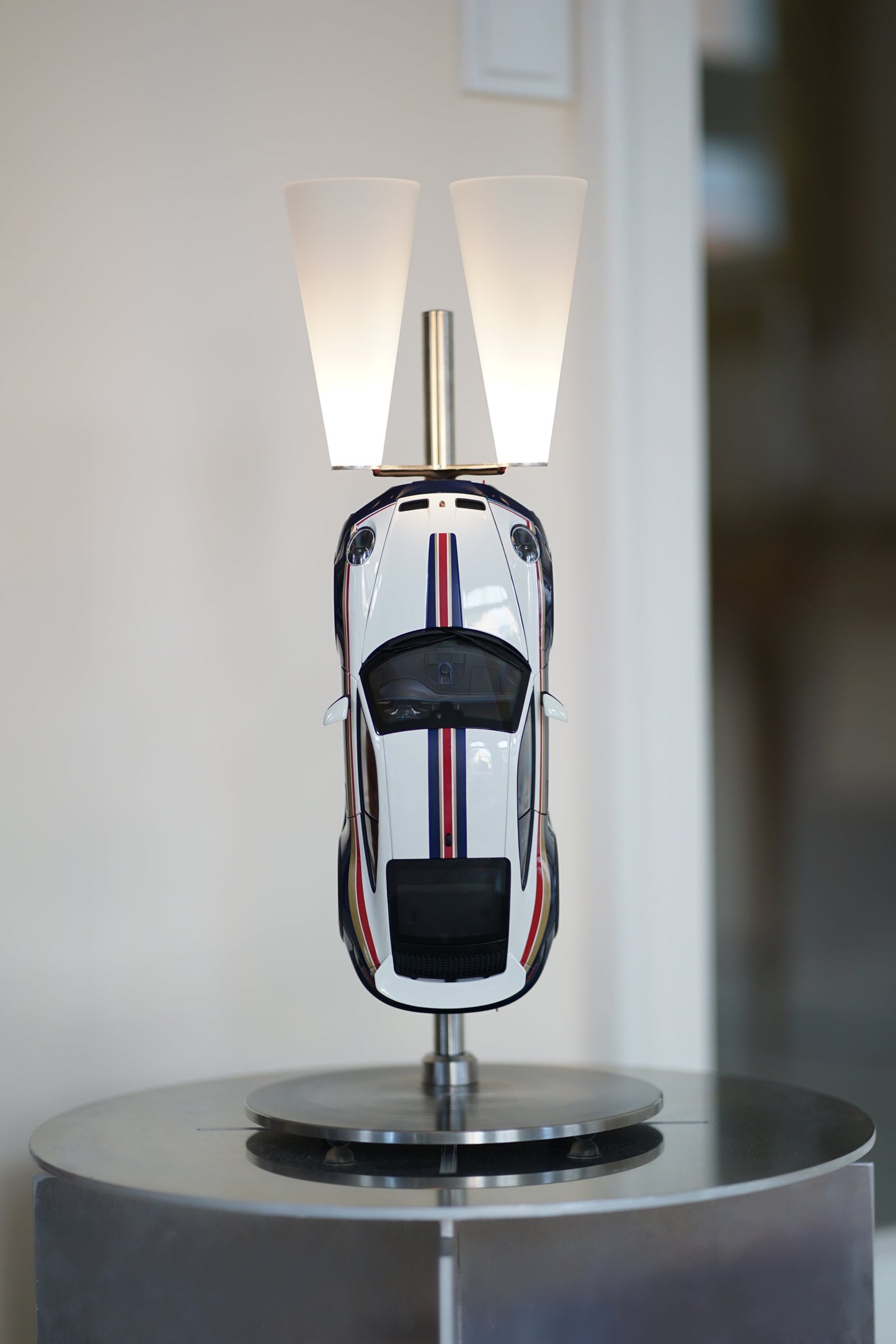 ArtCar Lampe Porsche 992 Dakar Roughroads