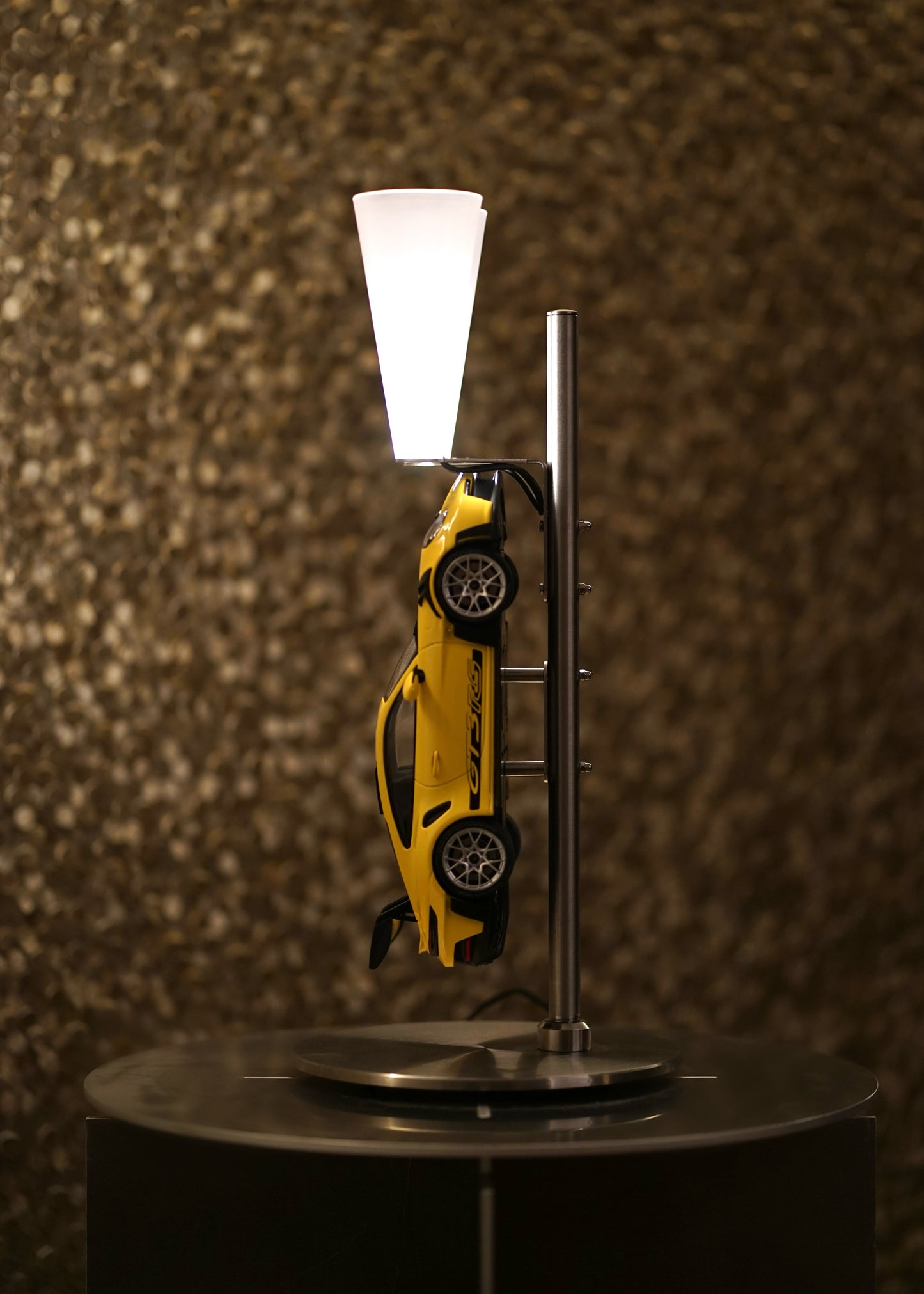 ArtCar Lampe Porsche 992 GT3 RS Gelb