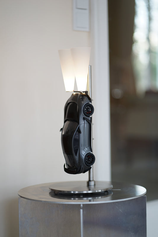 ArtCar Lampe Aston Martin V12