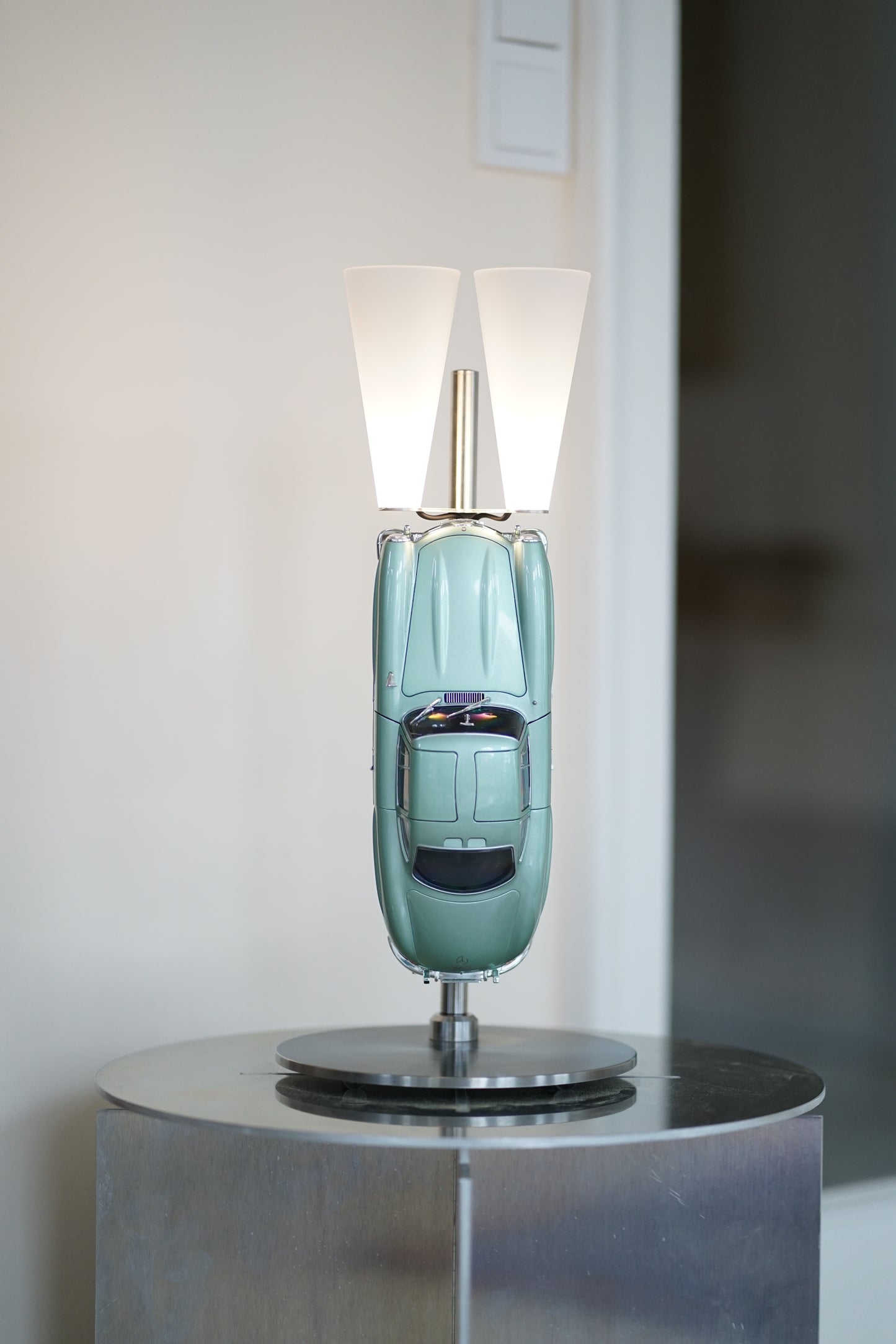 ArtCar Lampe Mercedes 300 SL nelkengrün
