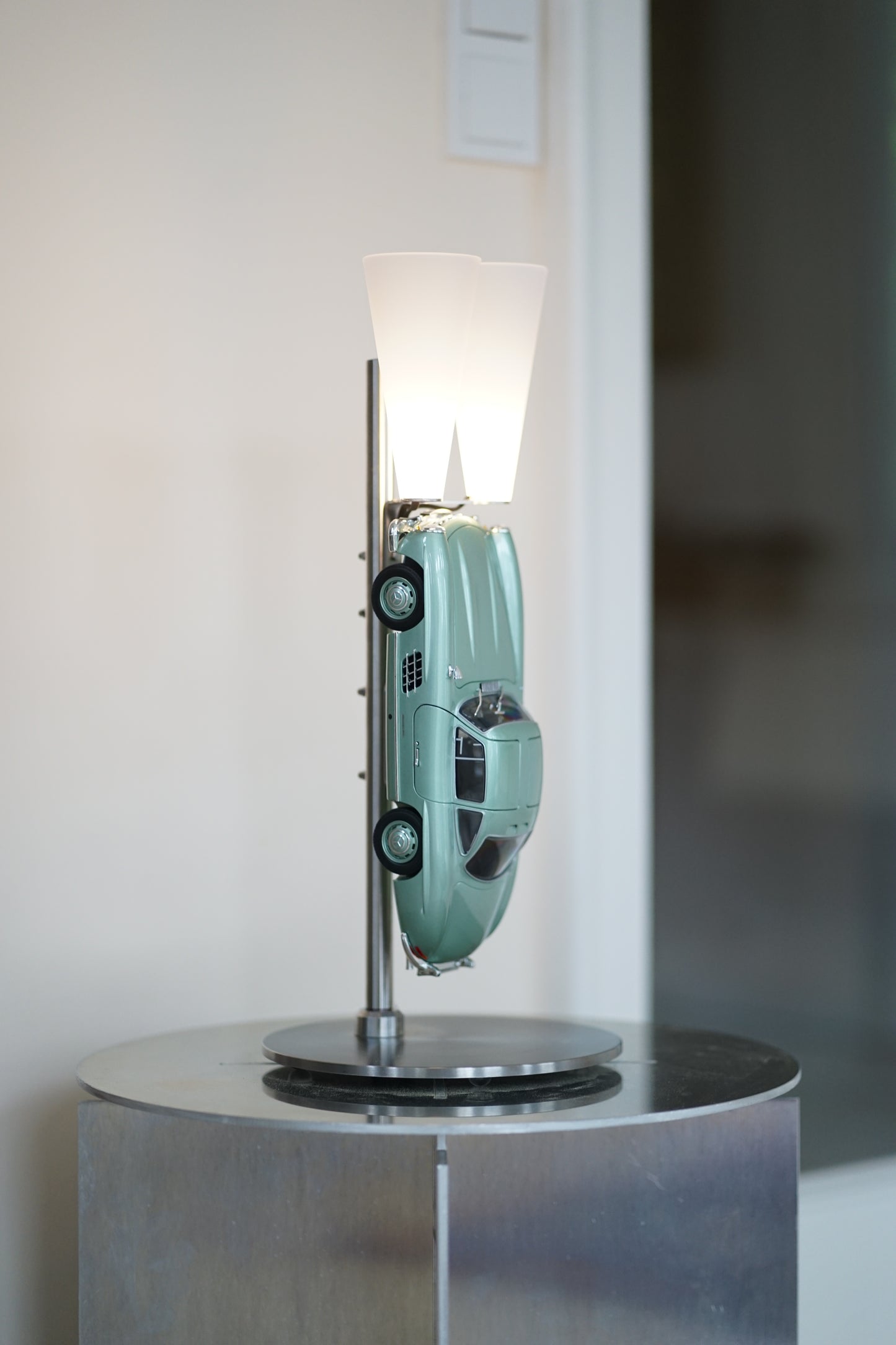 ArtCar Lampe Mercedes 300 SL nelkengrün