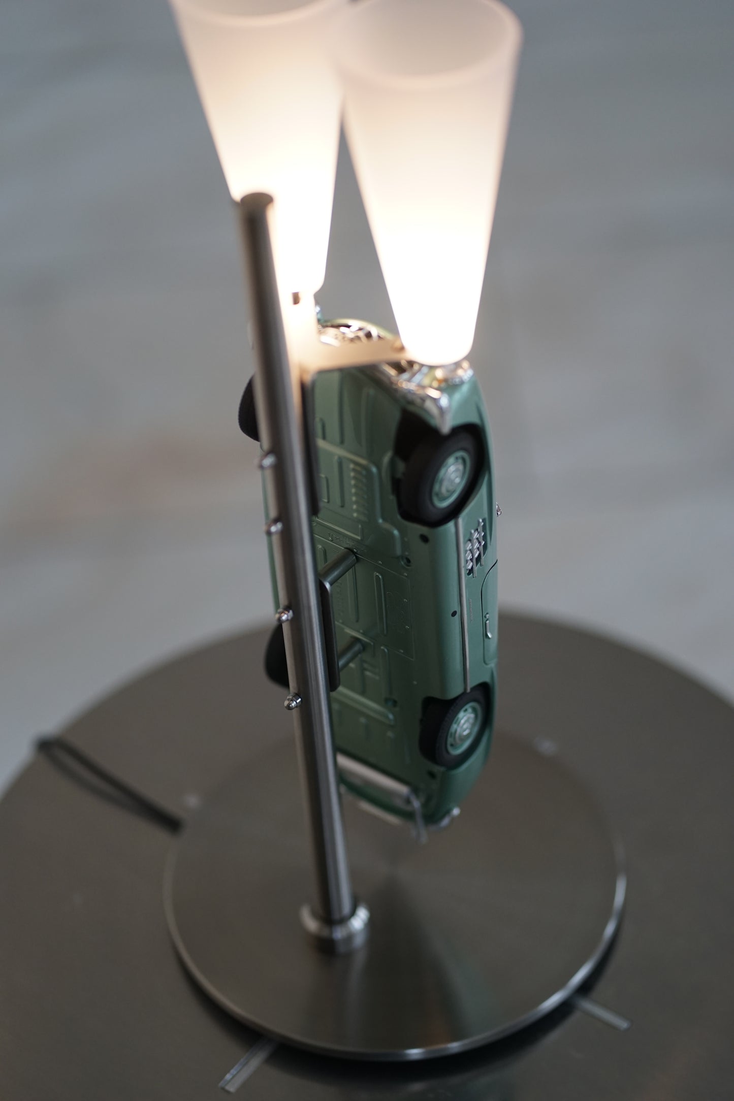 ArtCar Lampe Mercedes 300 SL nelkengrün